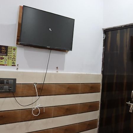 K.D.Dham Near Prem Mandir1 Hotell Vrindāvan Eksteriør bilde