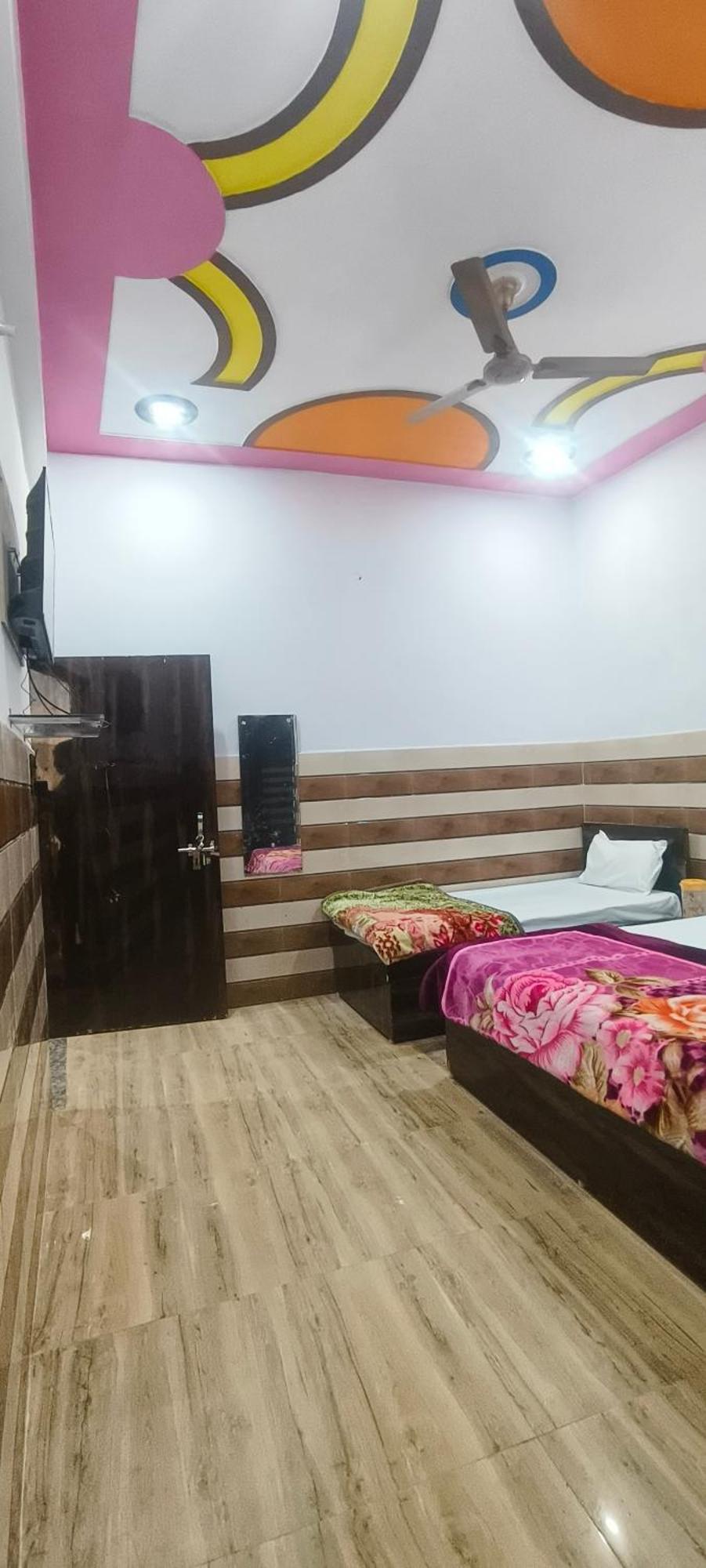 K.D.Dham Near Prem Mandir1 Hotell Vrindāvan Eksteriør bilde