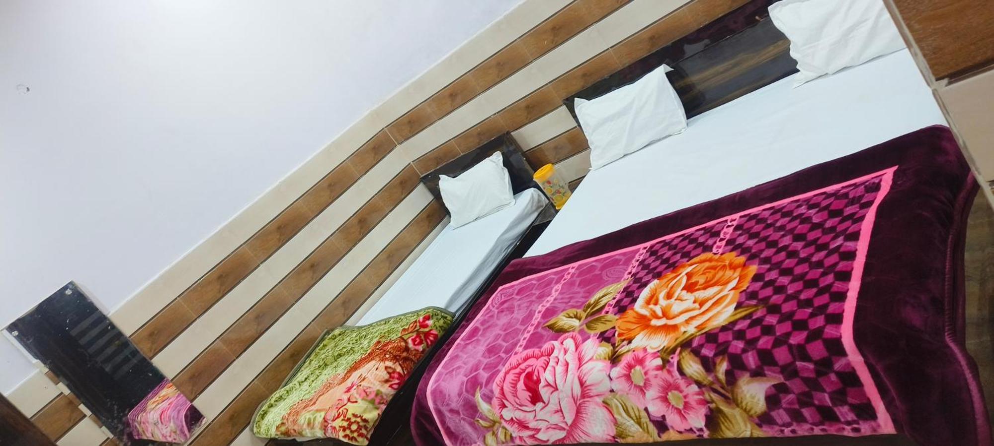 K.D.Dham Near Prem Mandir1 Hotell Vrindāvan Eksteriør bilde