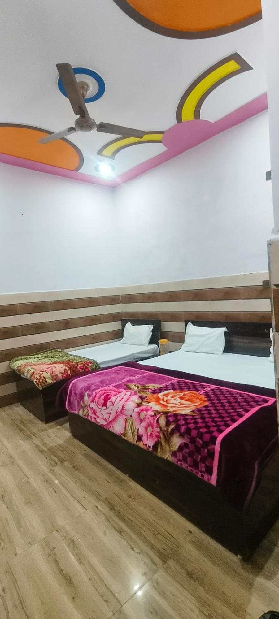 K.D.Dham Near Prem Mandir1 Hotell Vrindāvan Eksteriør bilde