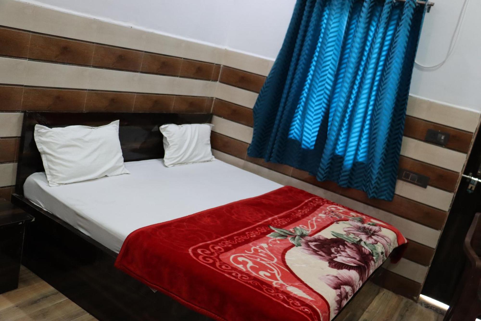 K.D.Dham Near Prem Mandir1 Hotell Vrindāvan Eksteriør bilde